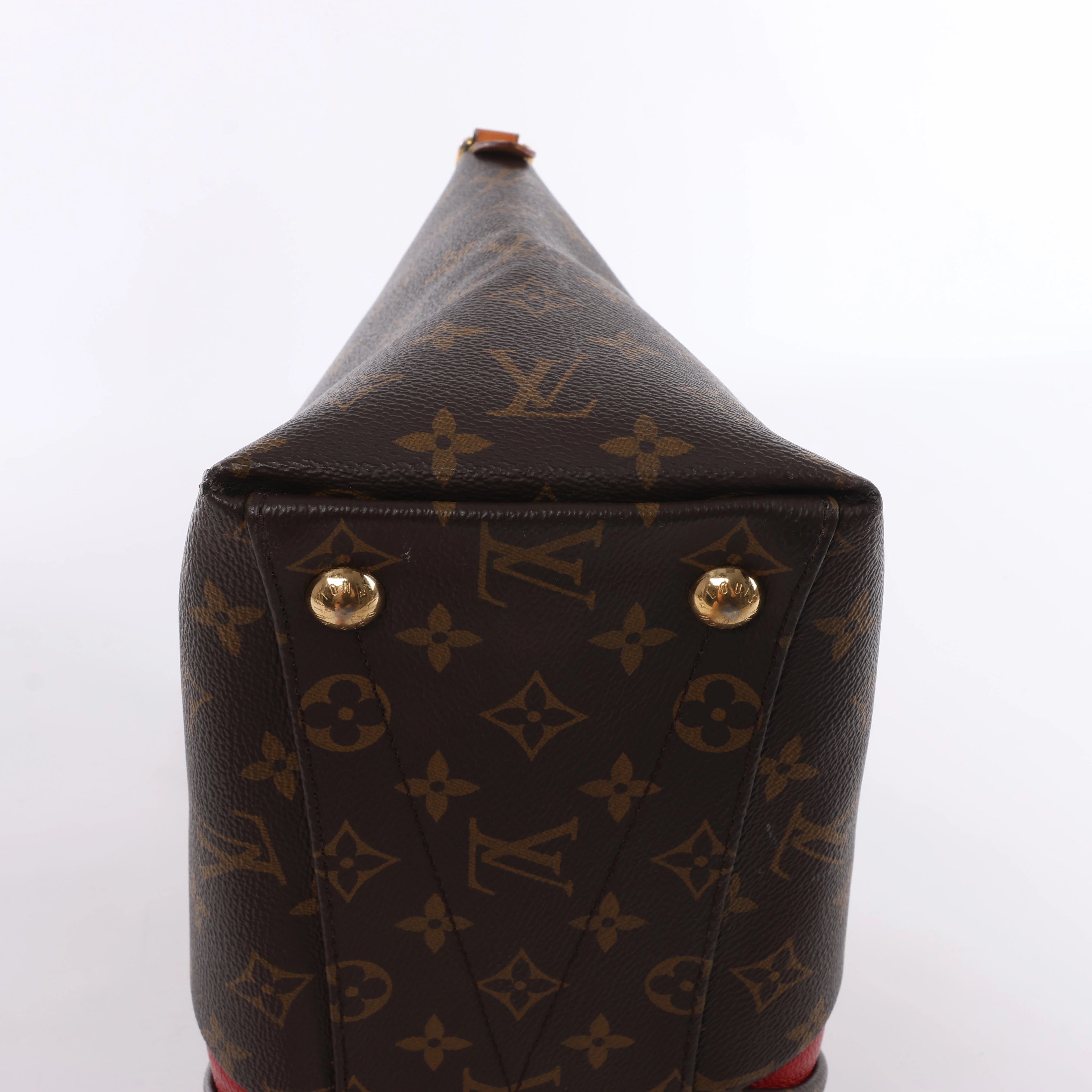 Bolso de mano CELINE Cabas Horizontal de cuero de 2 vías en color rojo