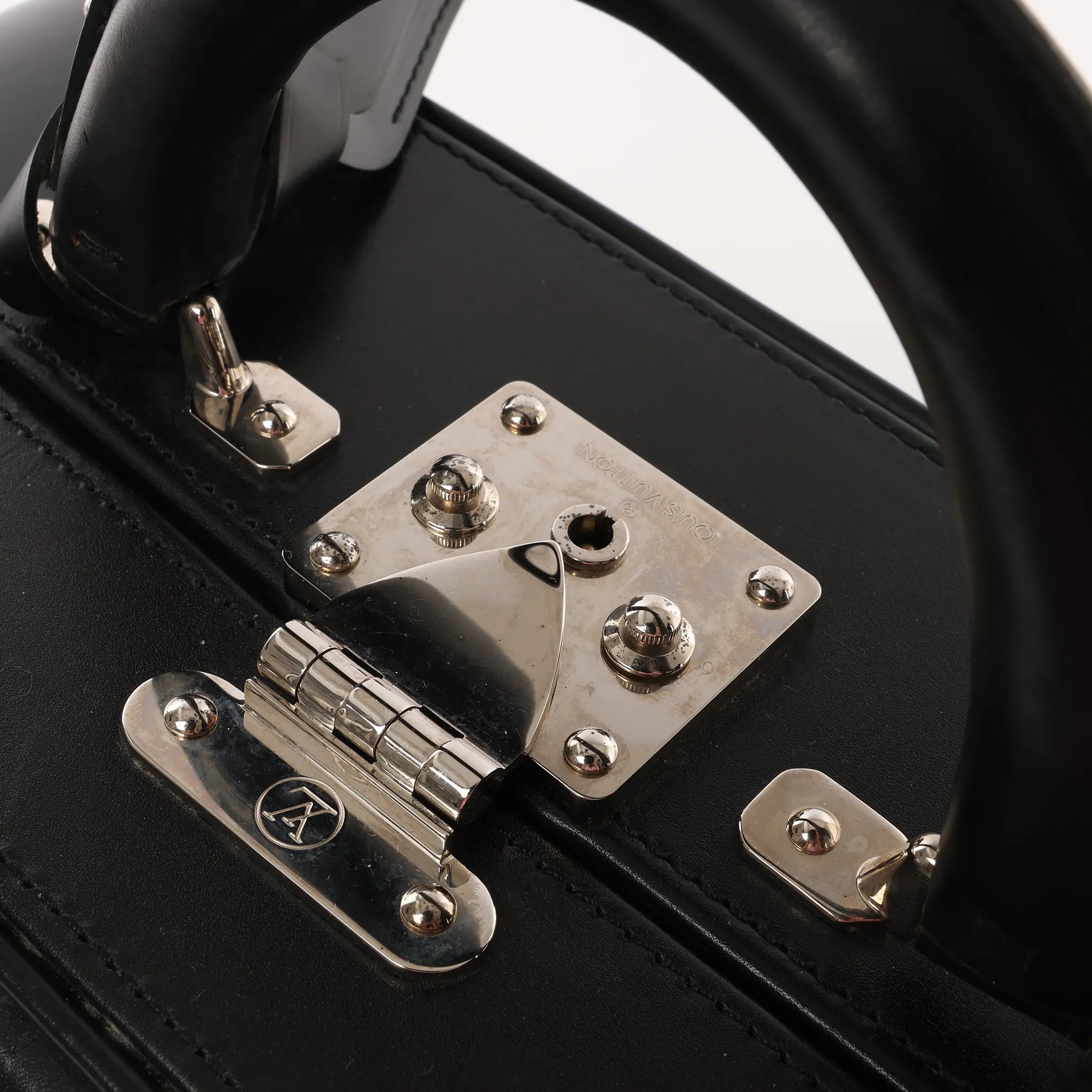 Louis Vuitton Valisette MM Monogram Glace Handbag in Black M92234