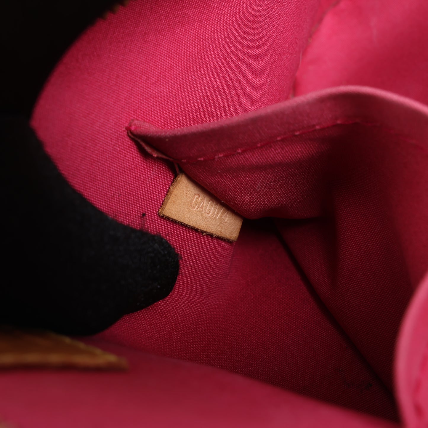 Sac à main Louis Vuitton Monogram Vernis Alma BB en rouge M91606