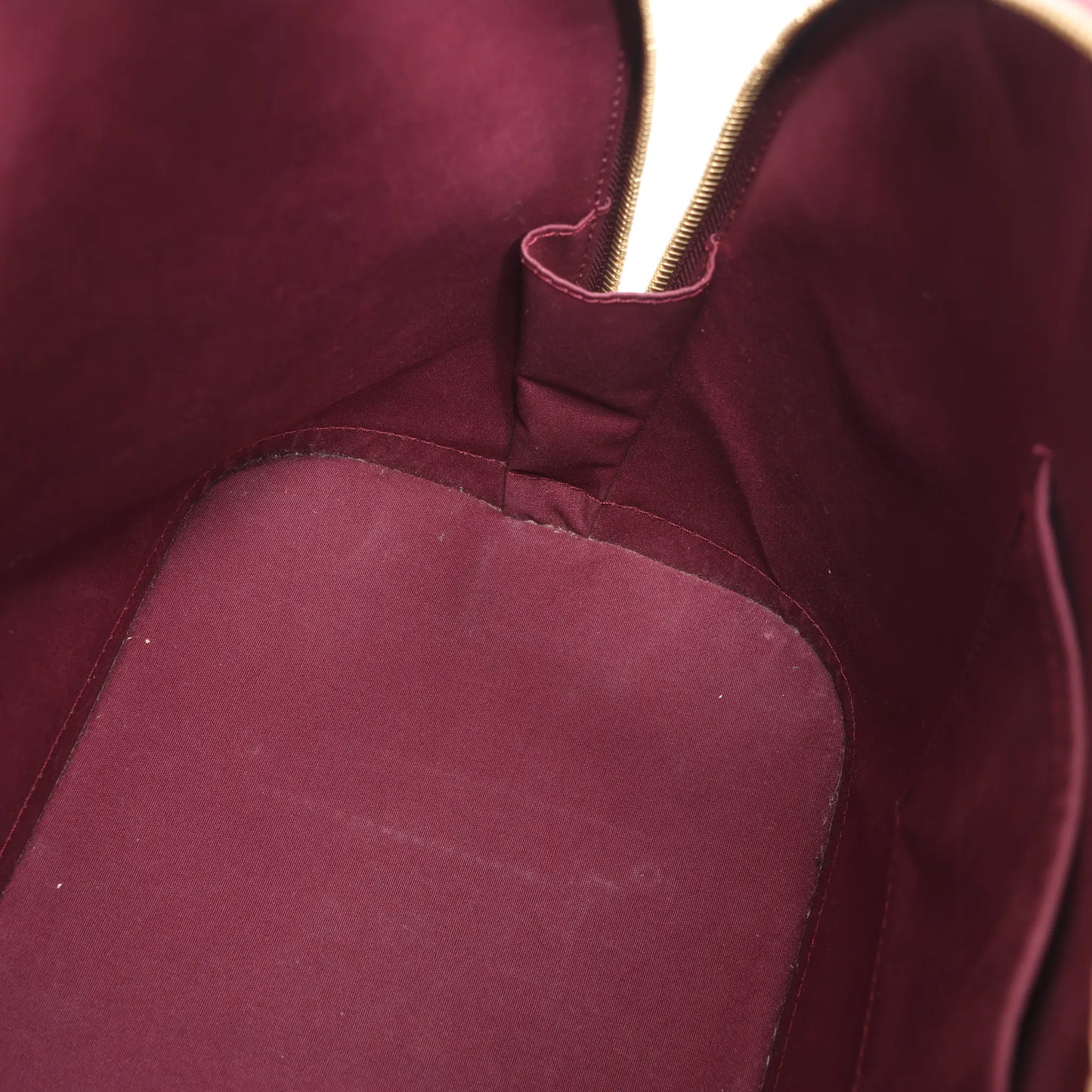 Louis Vuitton Vernis Alma GM Handbag in Burgundy M91687