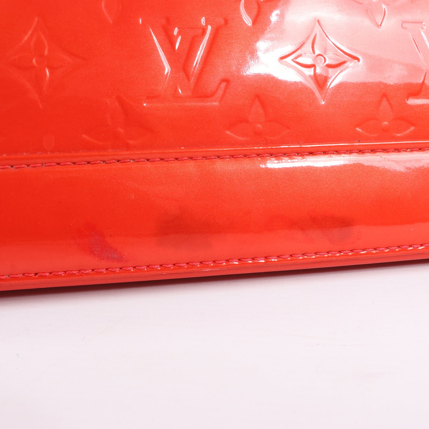 Louis Vuitton Vernis Alma GM Handbag in Red M91693