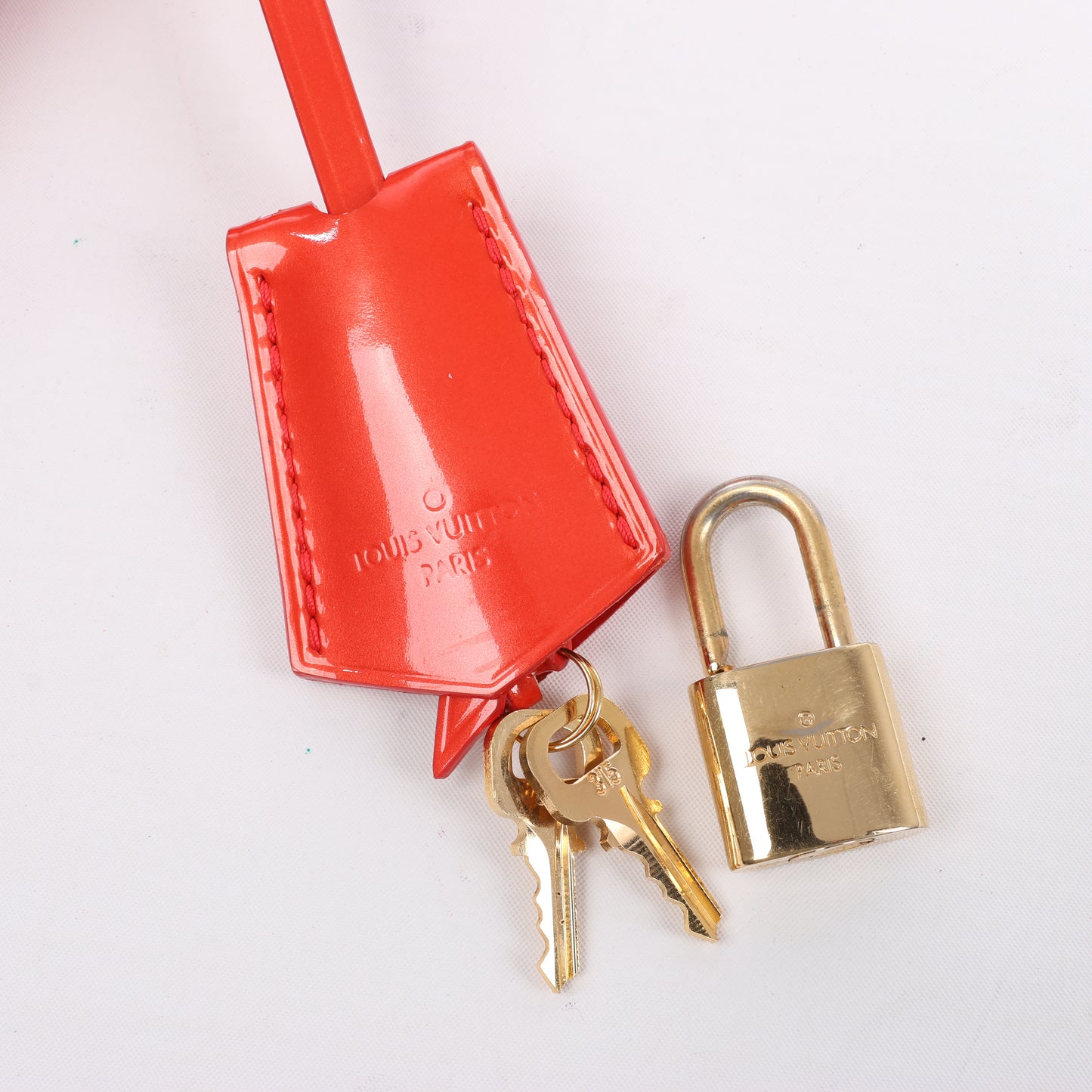 Louis Vuitton Vernis Alma GM Handbag in Red M91693