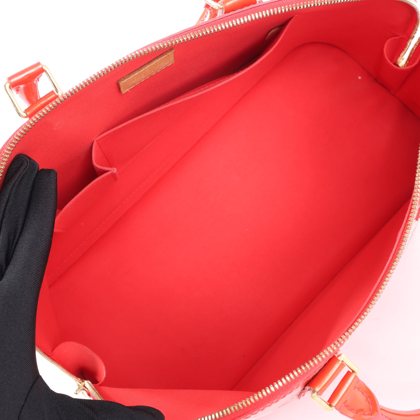 Louis Vuitton Vernis Alma GM Handbag in Red M91693