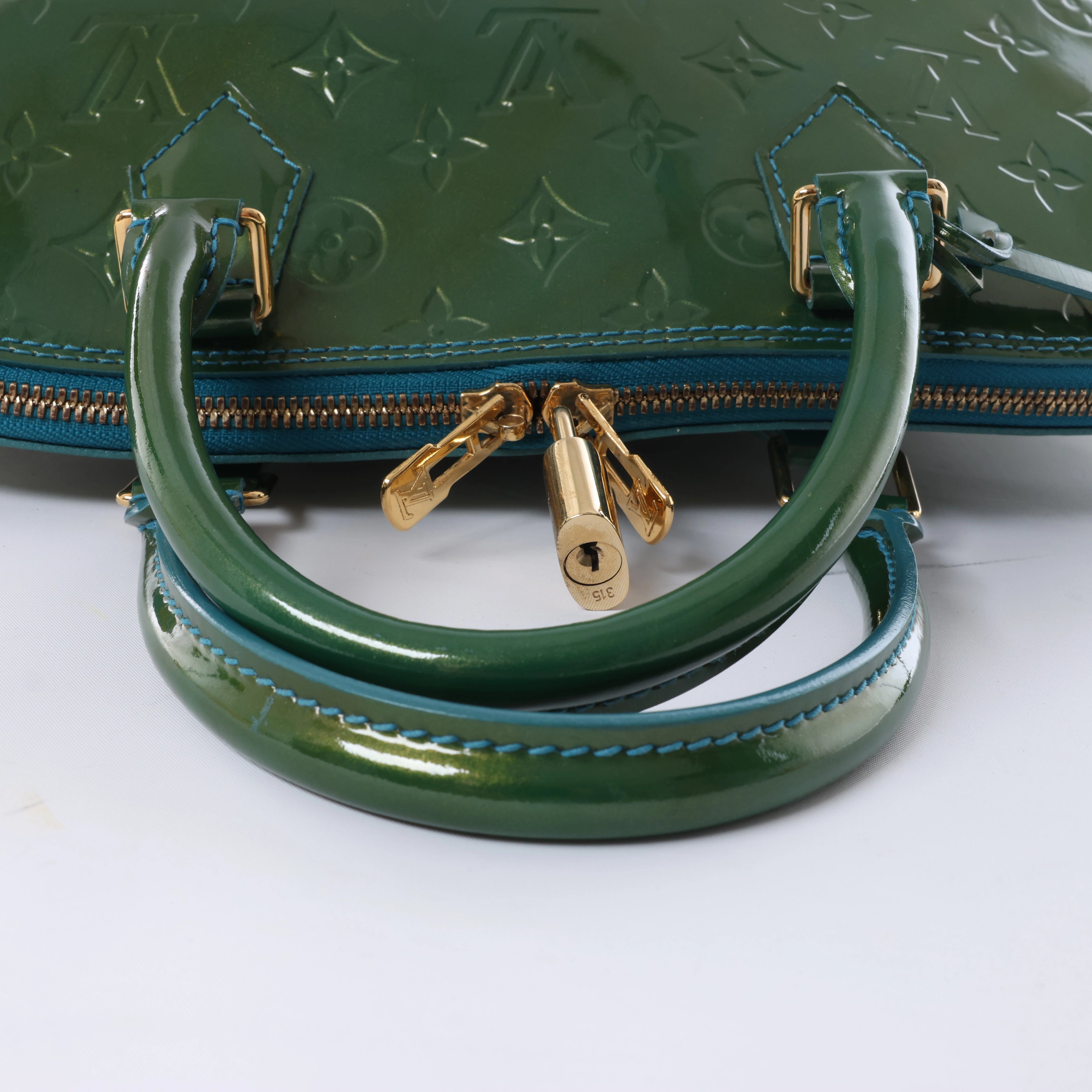 Bolso Louis Vuitton Monogram Vernis Alma BB en verde M90302