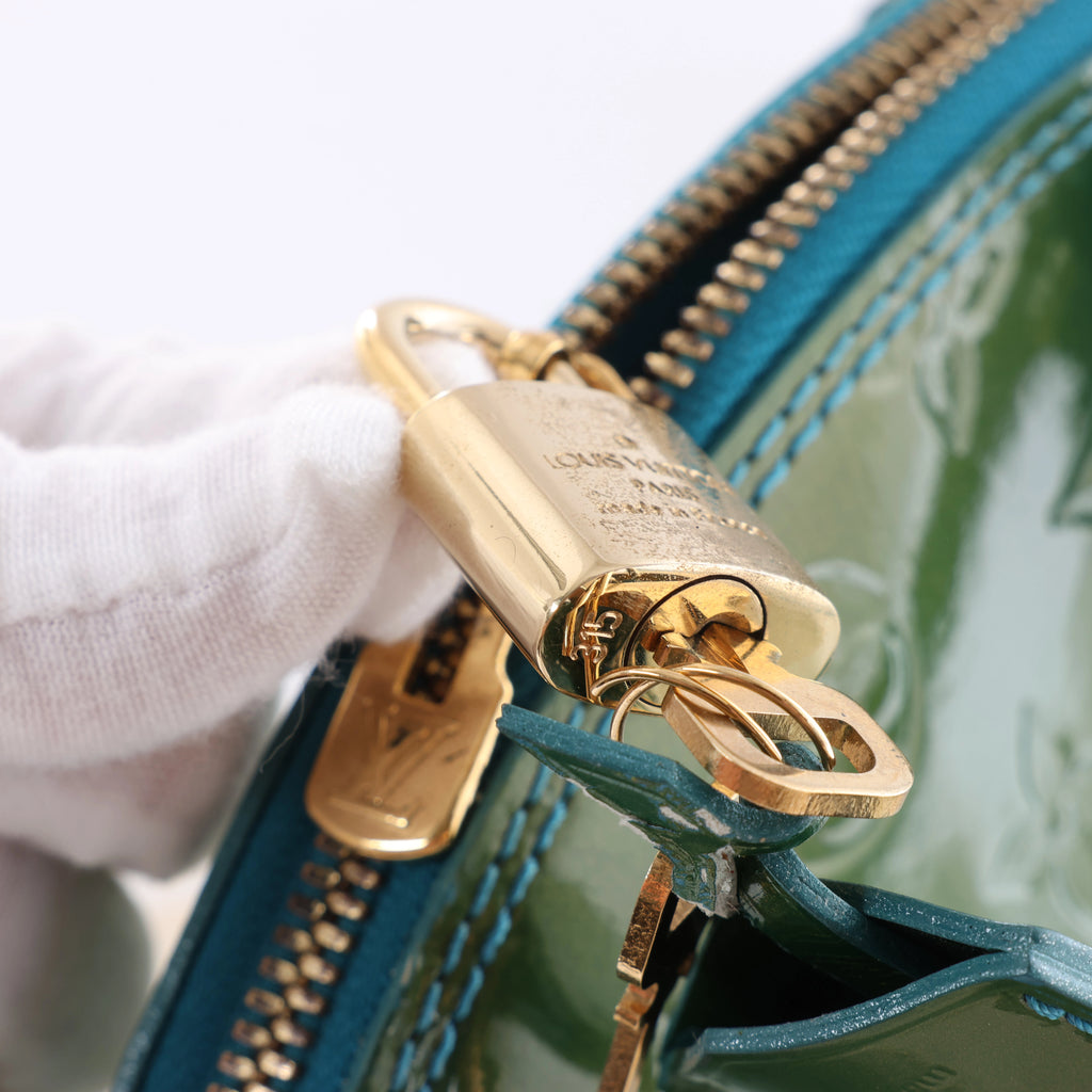 Bolso Louis Vuitton Monogram Vernis Alma BB en verde M90302