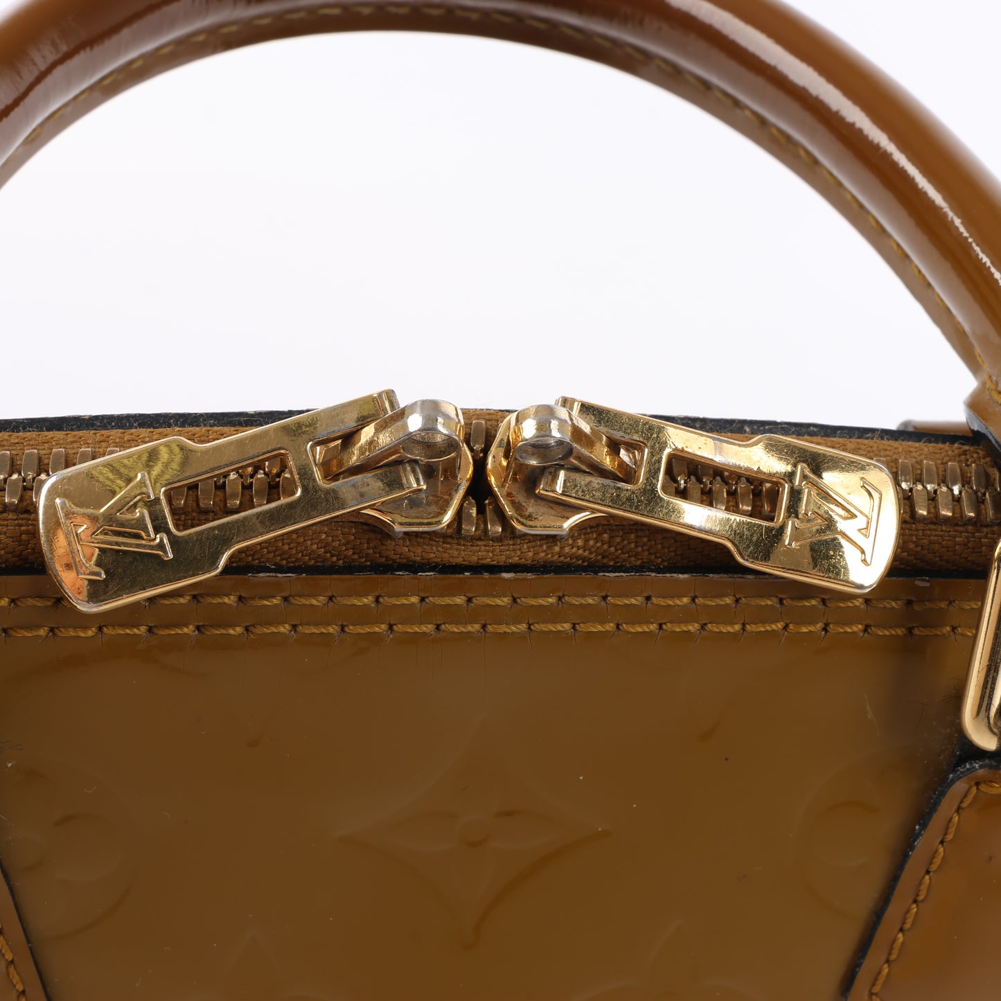 Louis Vuitton Vernis Alma Handbag in Olive M91582