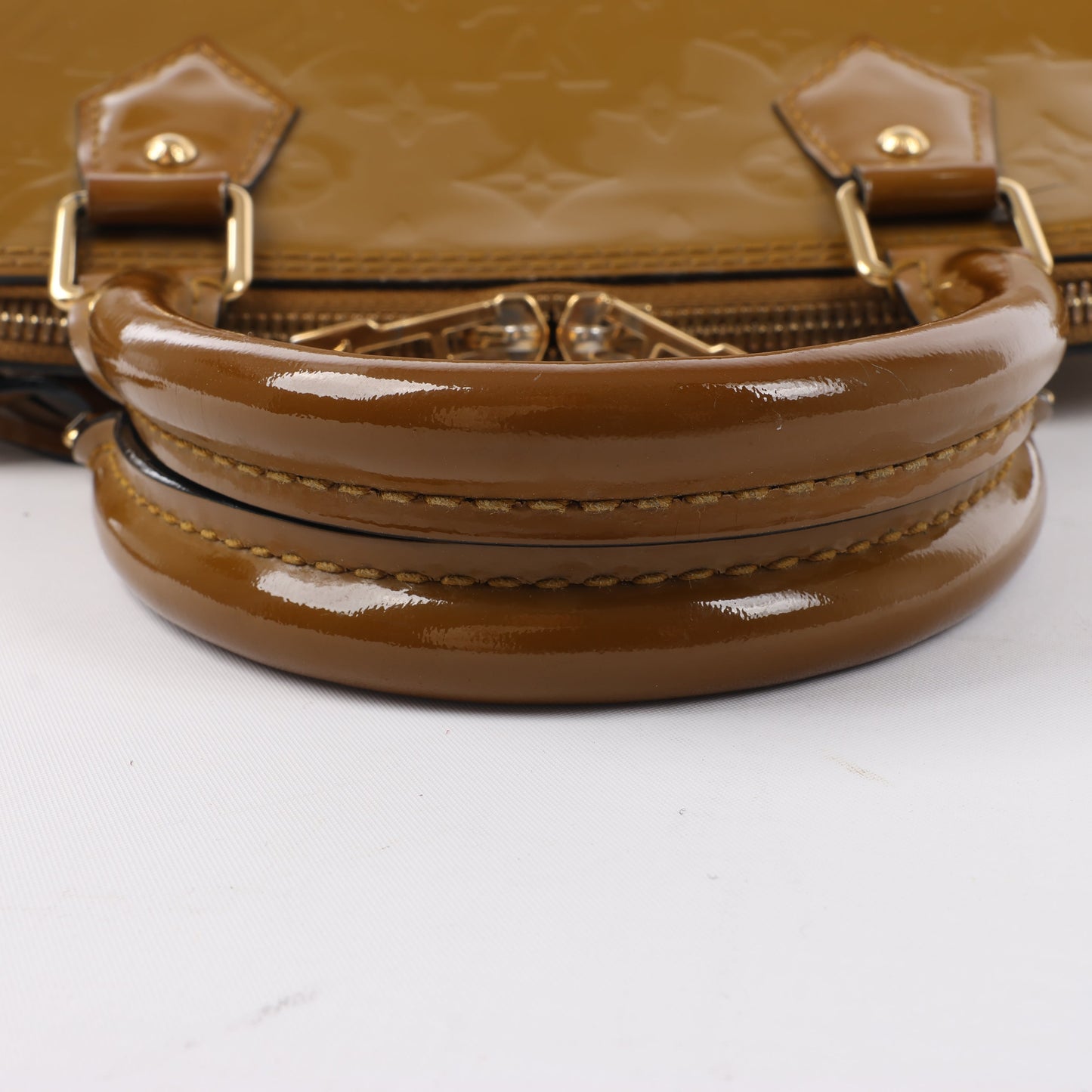 Louis Vuitton Vernis Alma Handbag in Olive M91582