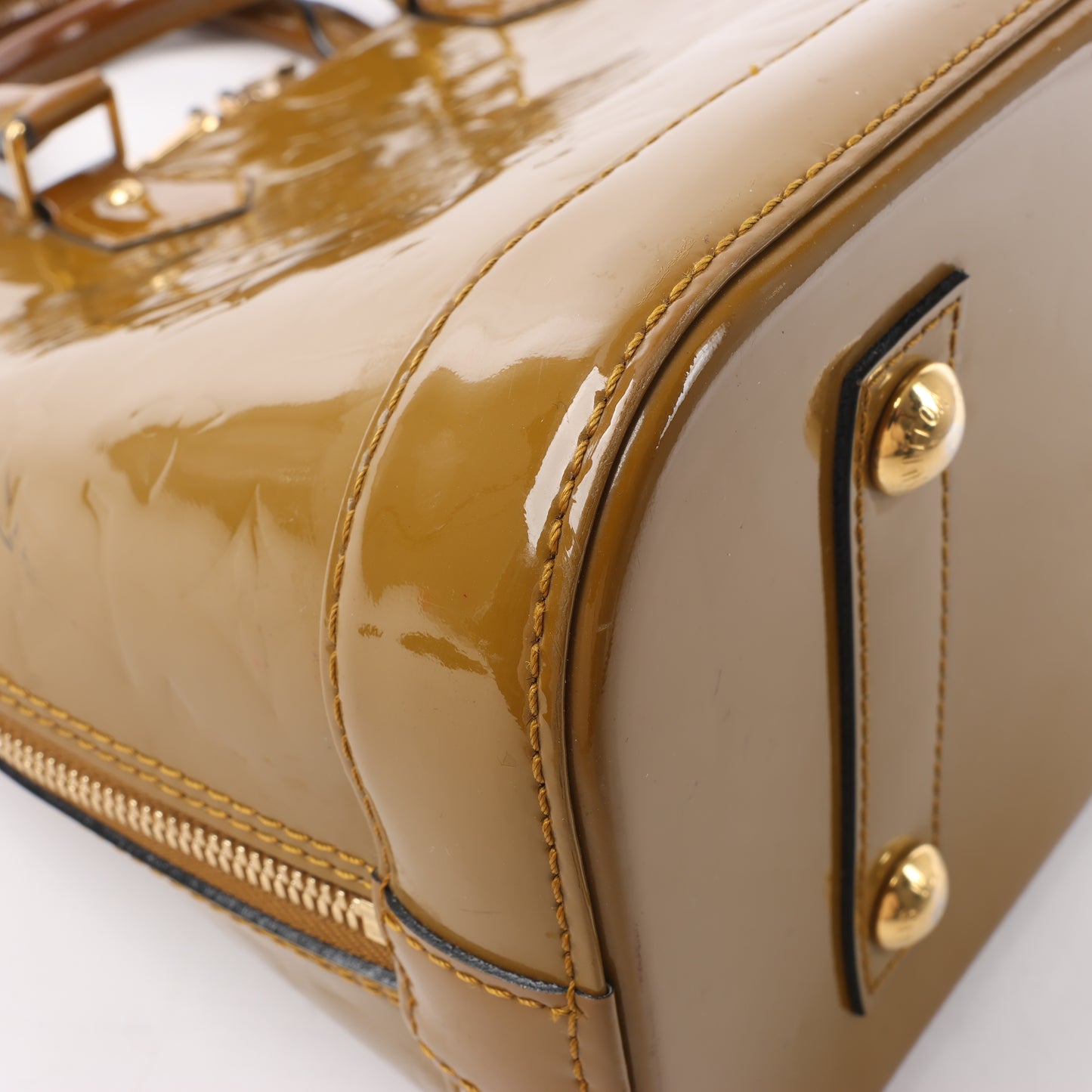 Louis Vuitton Vernis Alma Handbag in Olive M91582