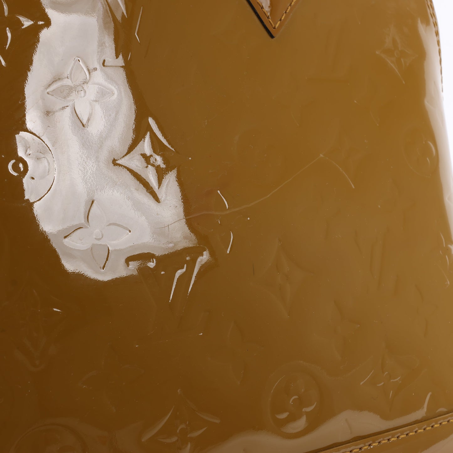 Louis Vuitton Vernis Alma Handbag in Olive M91582