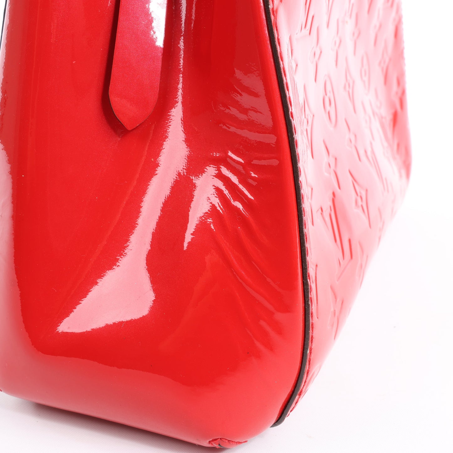 Louis Vuitton Vernis Montaigne BB Handbag in Red M50170