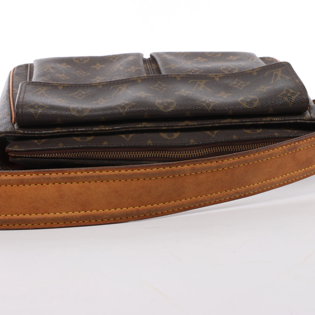 Bolso de hombro Louis Vuitton Noe de cuero Epi en negro y rojo castellano M44017
