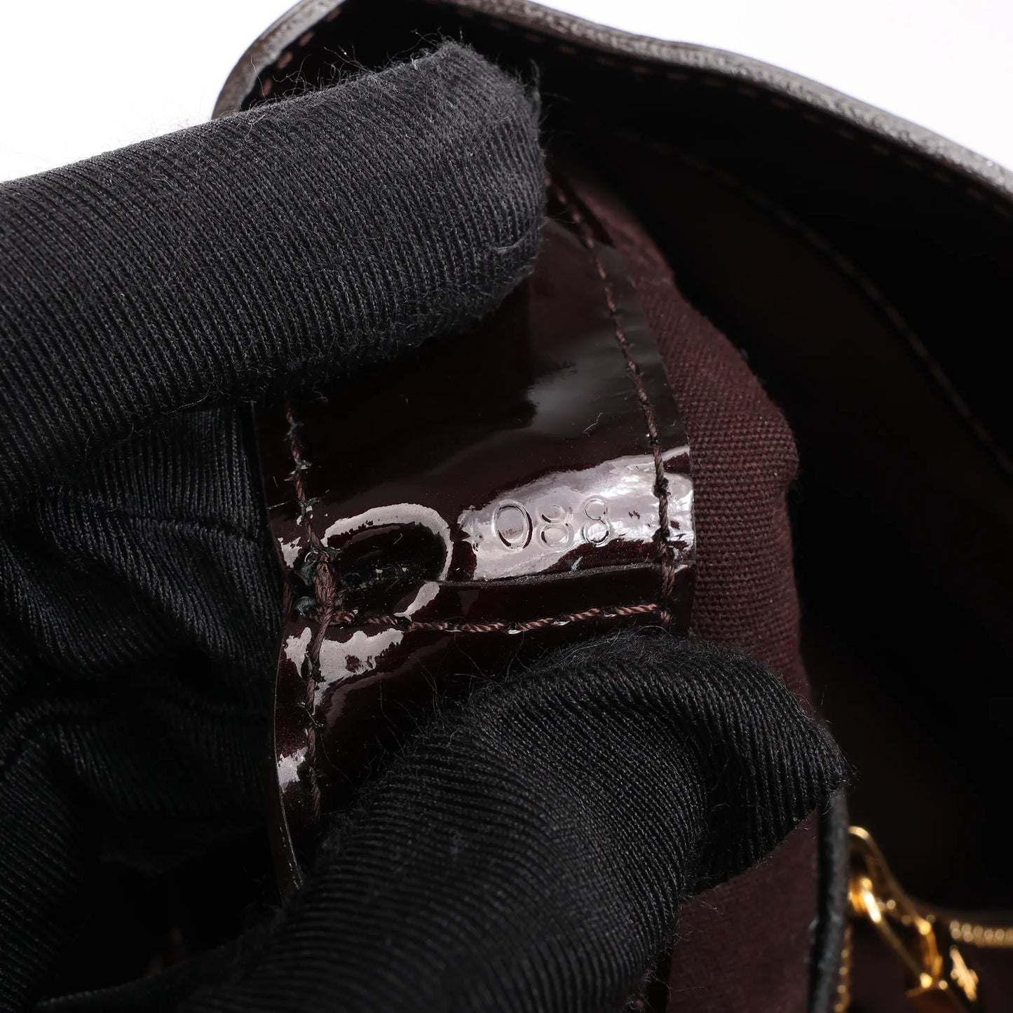 Louis Vuitton Wilshire PM Monogram Vernis Handbag in Burgundy M91644