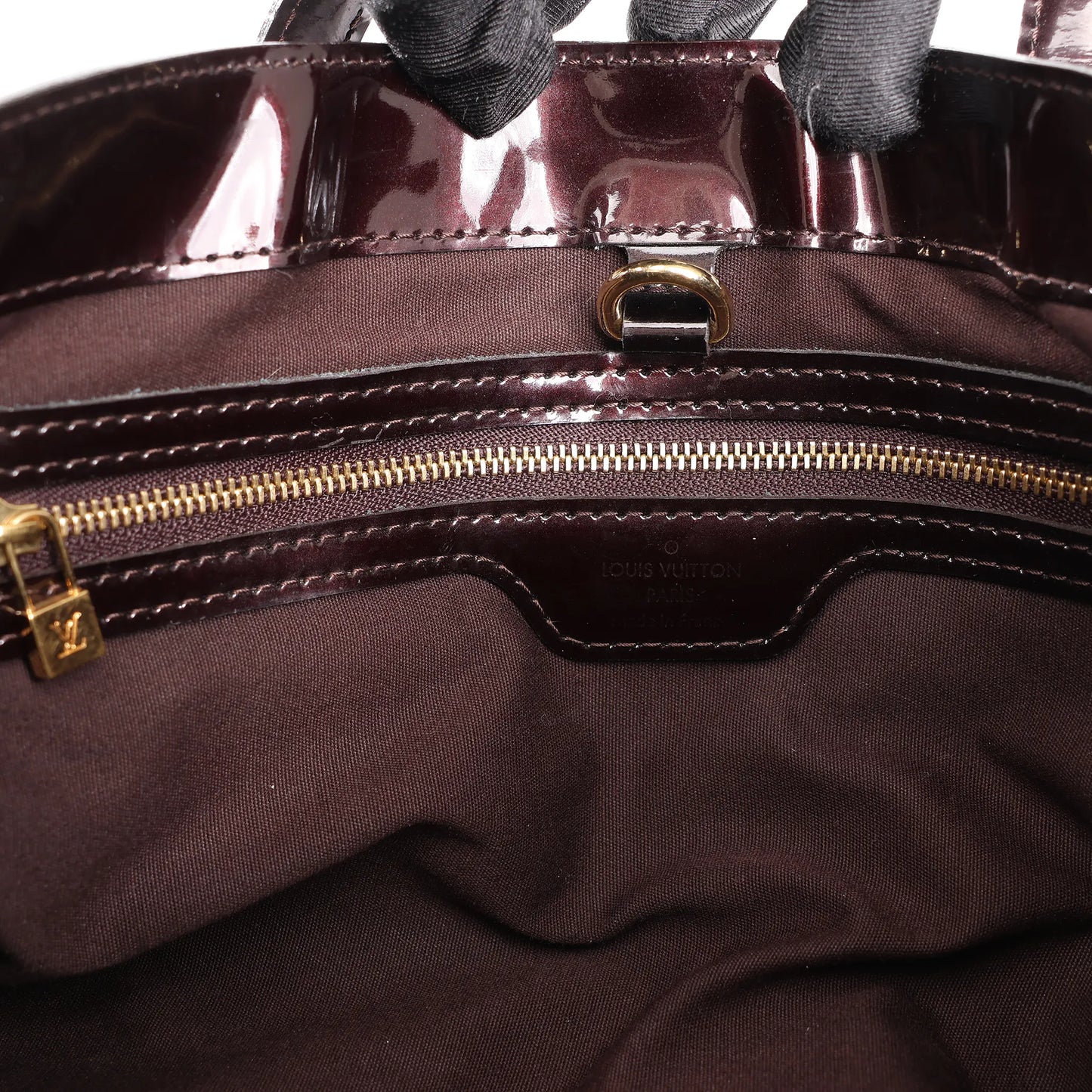 Louis Vuitton Wilshire PM Monogram Vernis Handbag in Burgundy M91644