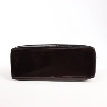 Louis Vuitton Wilshire PM Monogram Vernis Handbag in Burgundy M91644