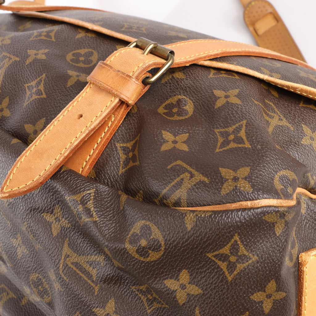 Louis Vuitton Monogram Canvas Saumur 43 Crossbody Bag M42252