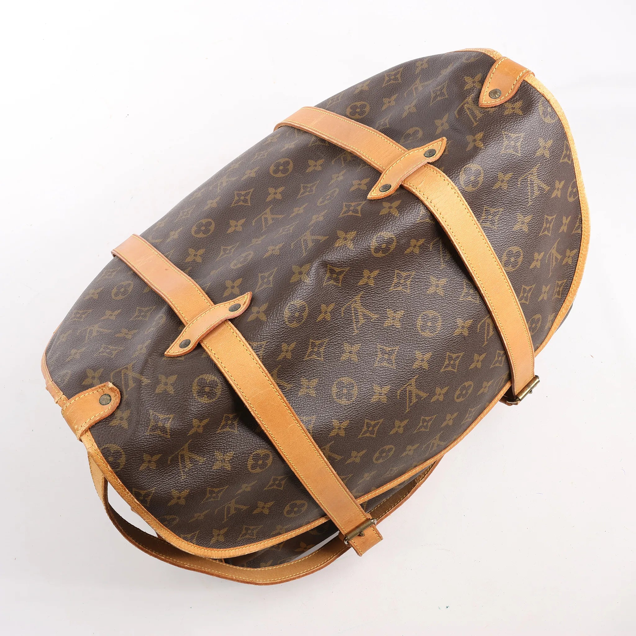 Louis Vuitton Monogram Canvas Saumur 43 Crossbody Bag M42252