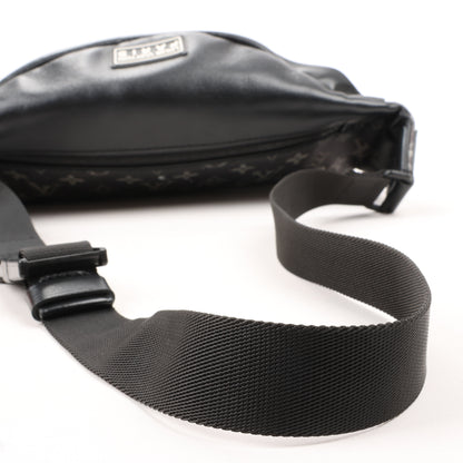 Louis Vuitton Monogram Canvas Galaxy Discovery Bumbag Crossbody Bag M44444