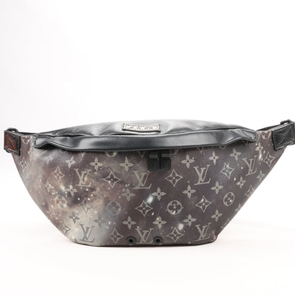 Louis Vuitton Monogramm Canvas Galaxy Discovery Gürteltasche Umhängetasche M44444