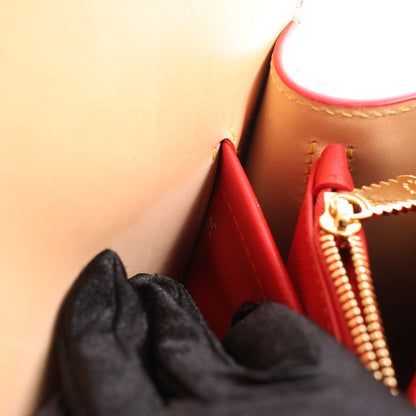 Louis Vuitton x Christian Louboutin Monogram Iconoclast Handtasche in Braun x Rot M41234