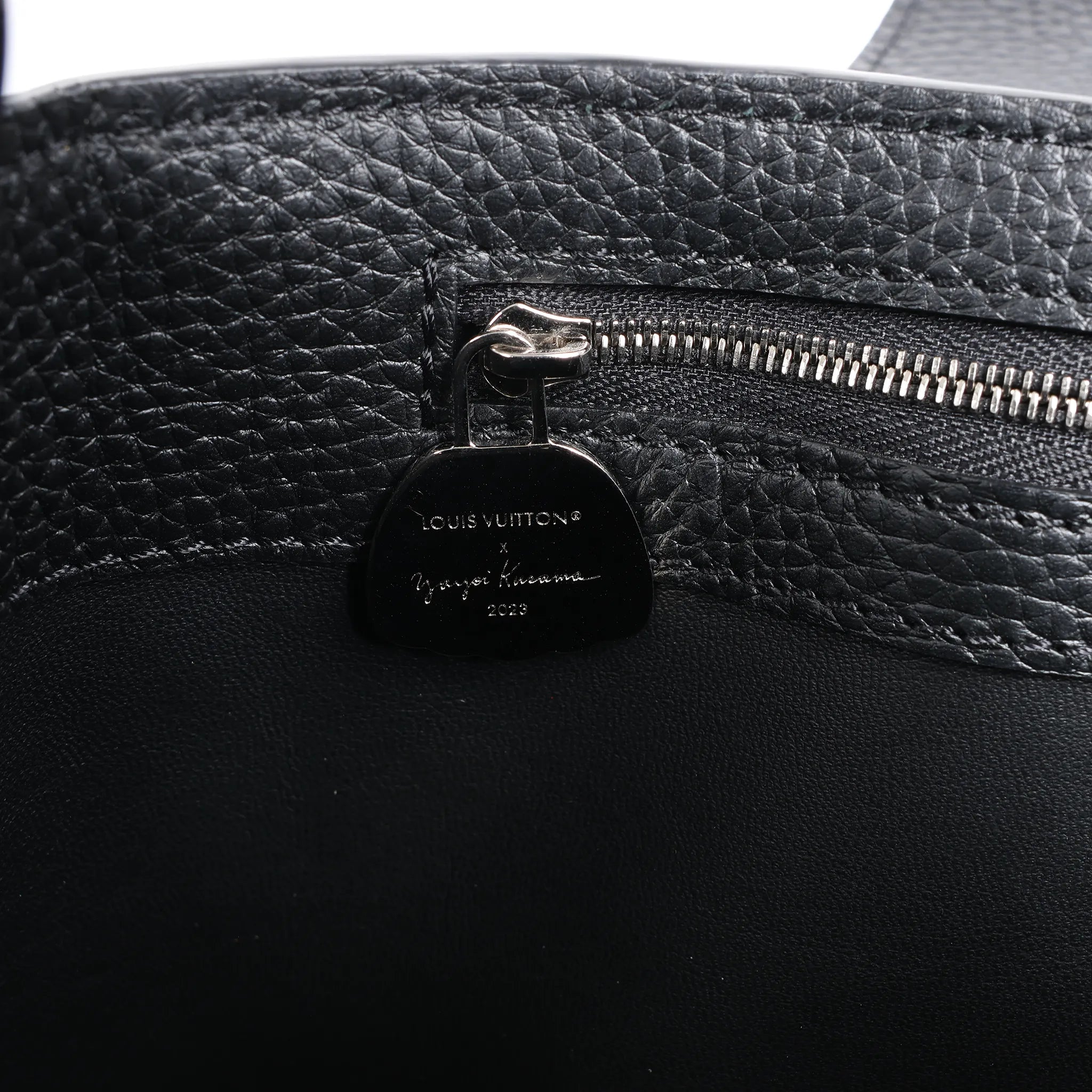Louis Vuitton x  Taurillon Capucines MM 2Way Handbag in Black M21663