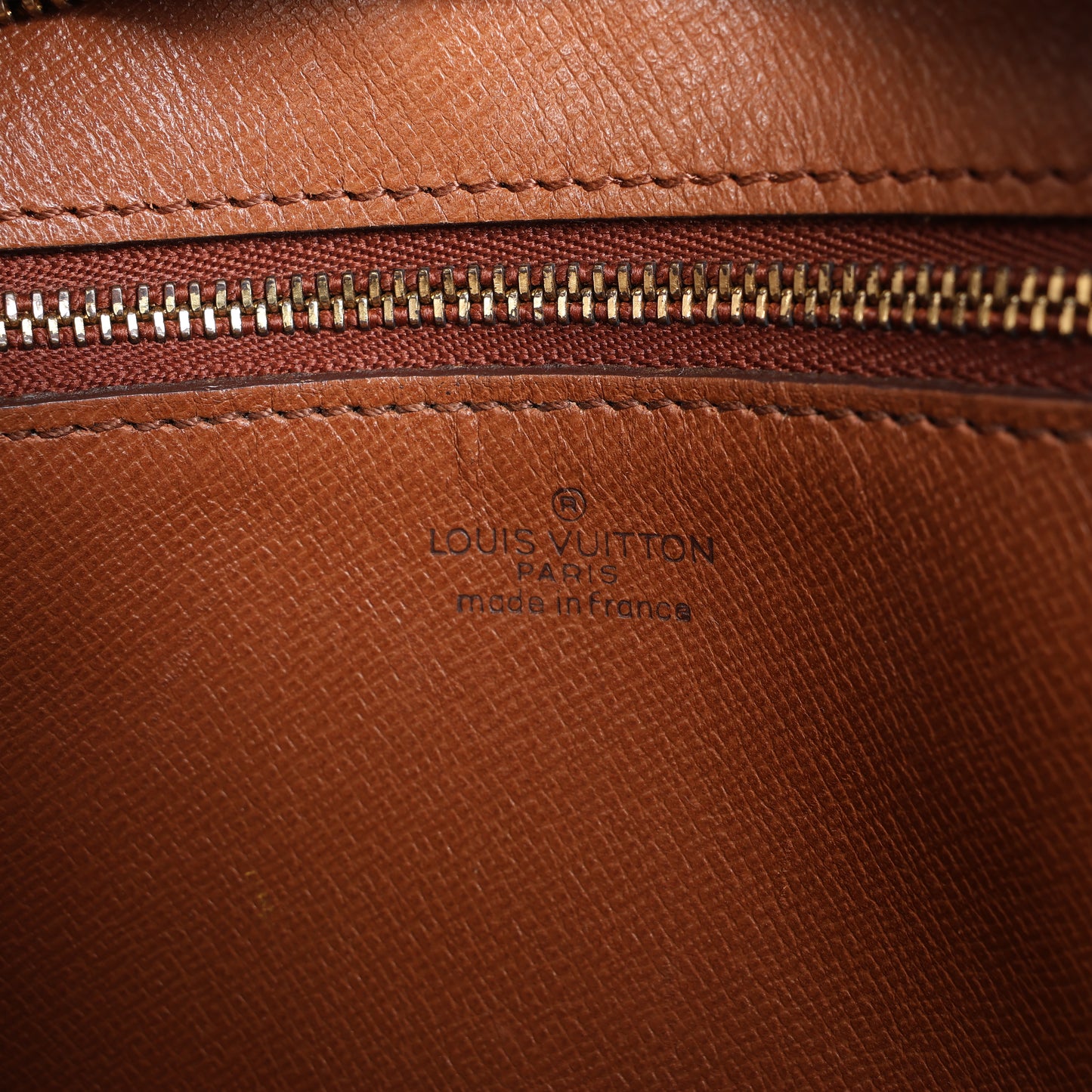 Louis Vuitton Monogram Canvas Jeune fille 23 Sac à bandoulière M51227