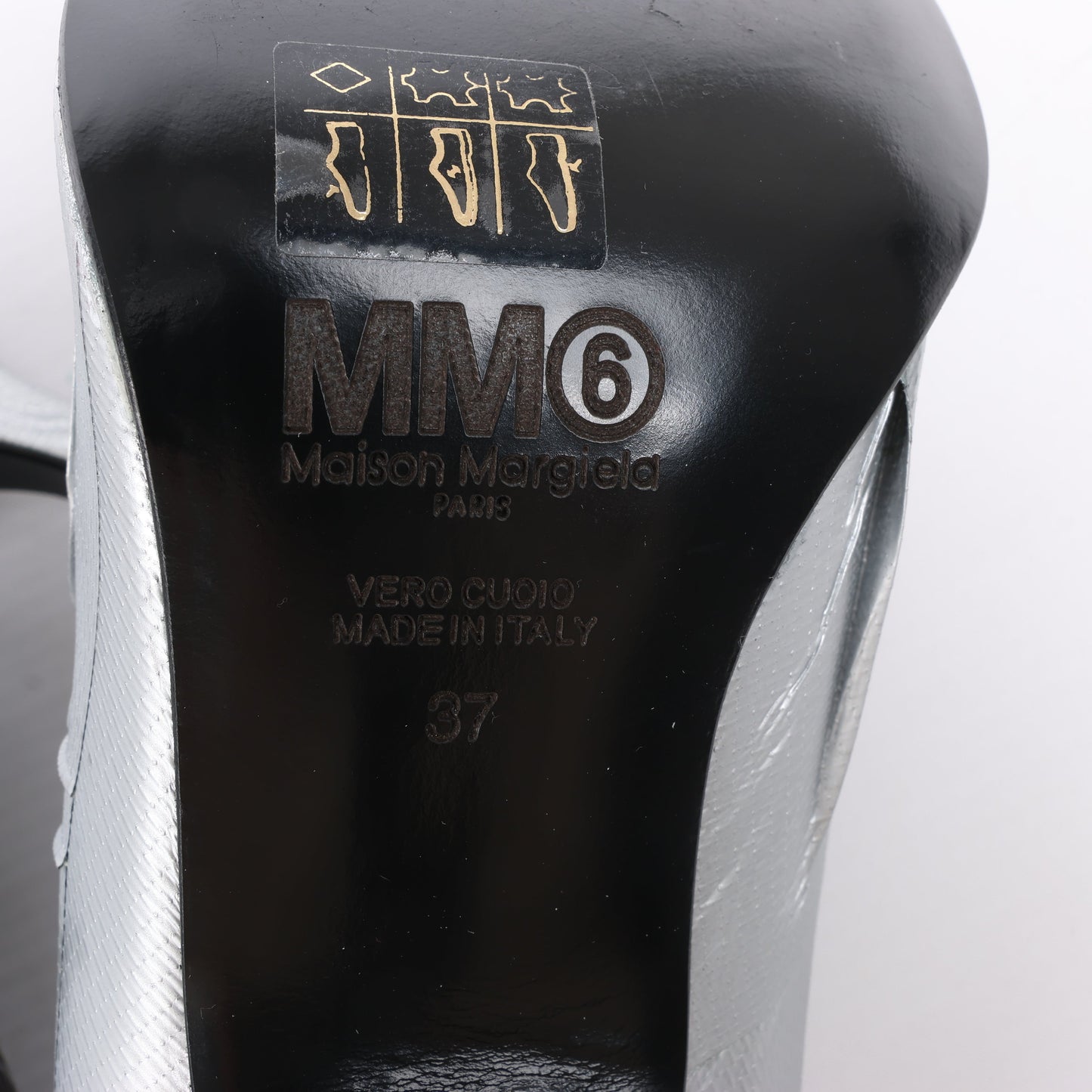 MAISON MARGIELA MM6 9 cm Laminated Leather Pumps in Silver, Size 37 EU