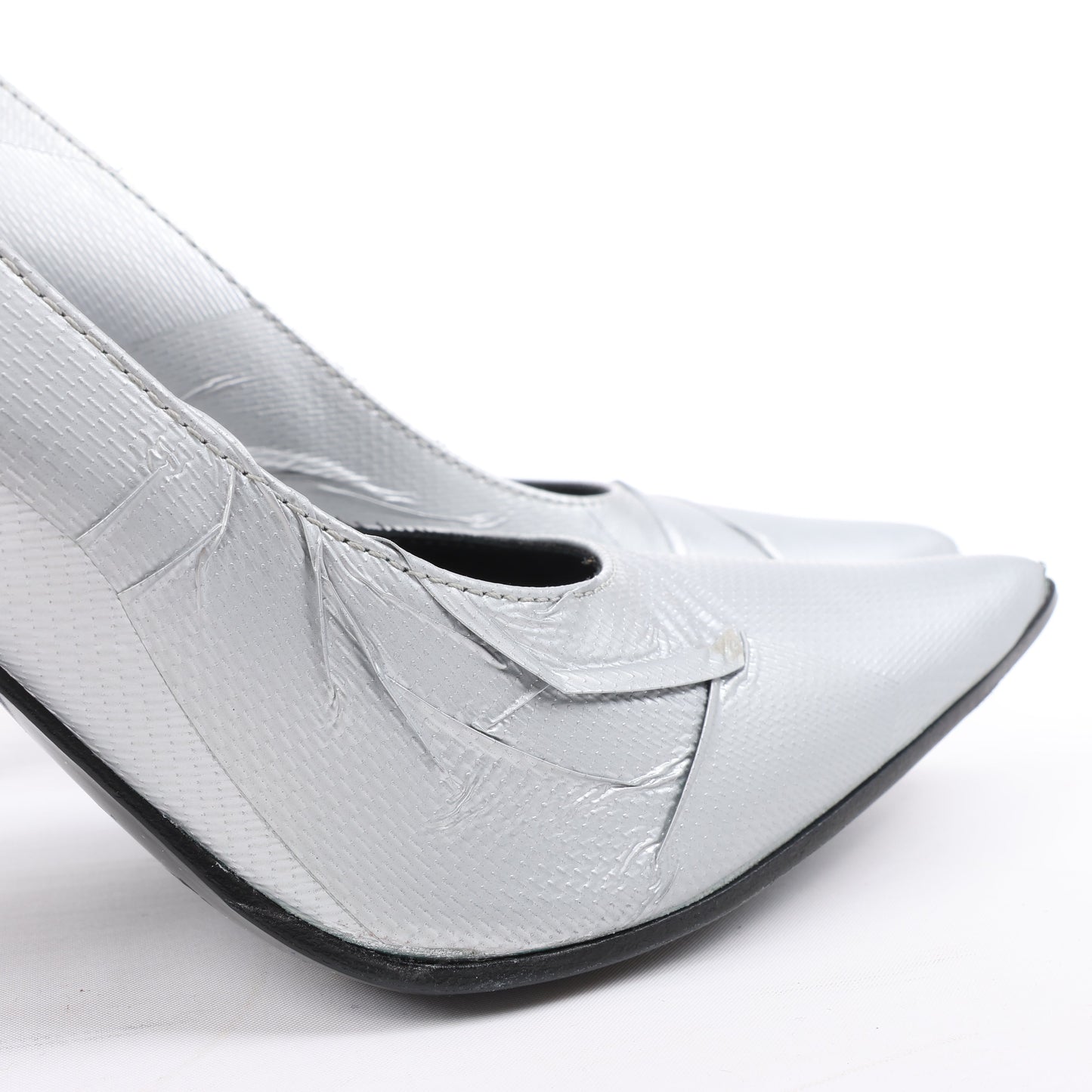 MAISON MARGIELA MM6 9 cm Laminated Leather Pumps in Silver, Size 37 EU