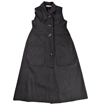 Robe noire sans manches Marni, taille 44