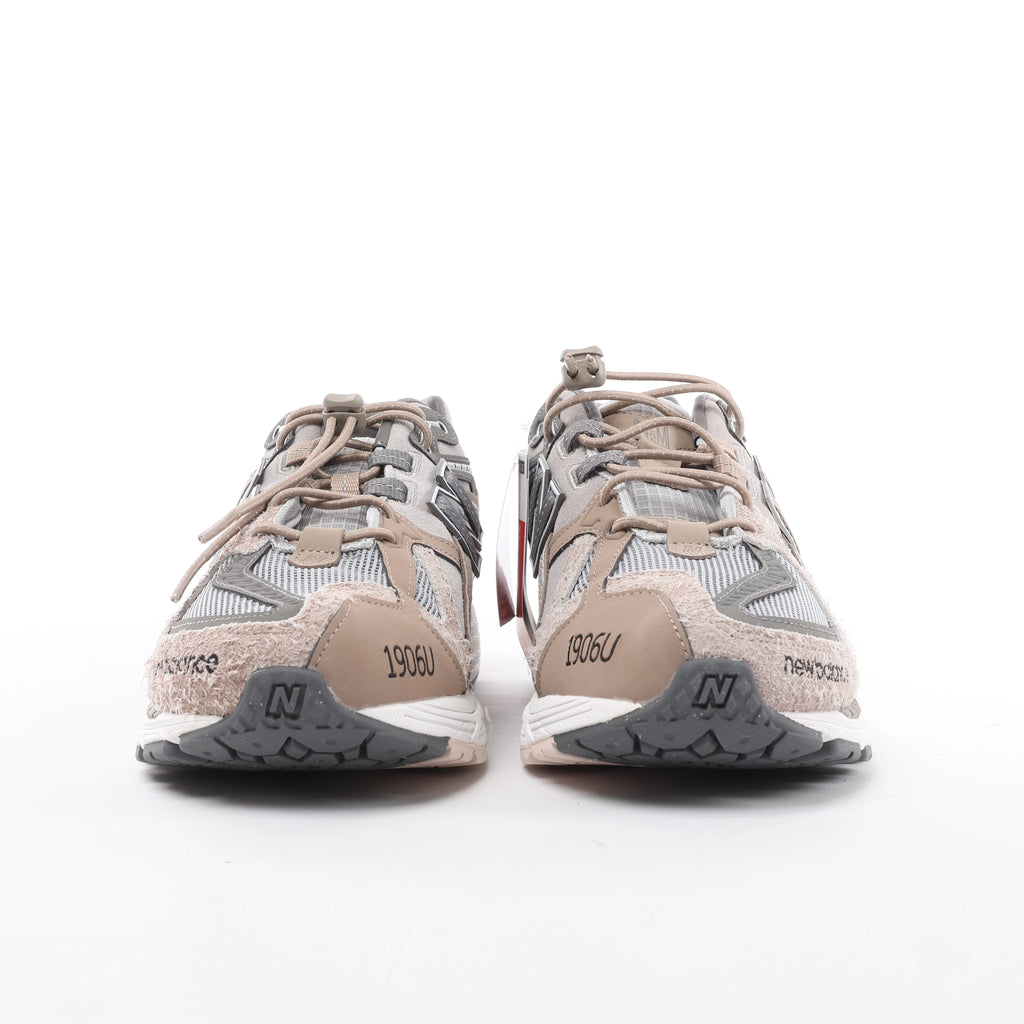 New Balance x N.HOOLYWOOD Leather x Fabric Sneakers in Gray x Brown M1906NIH