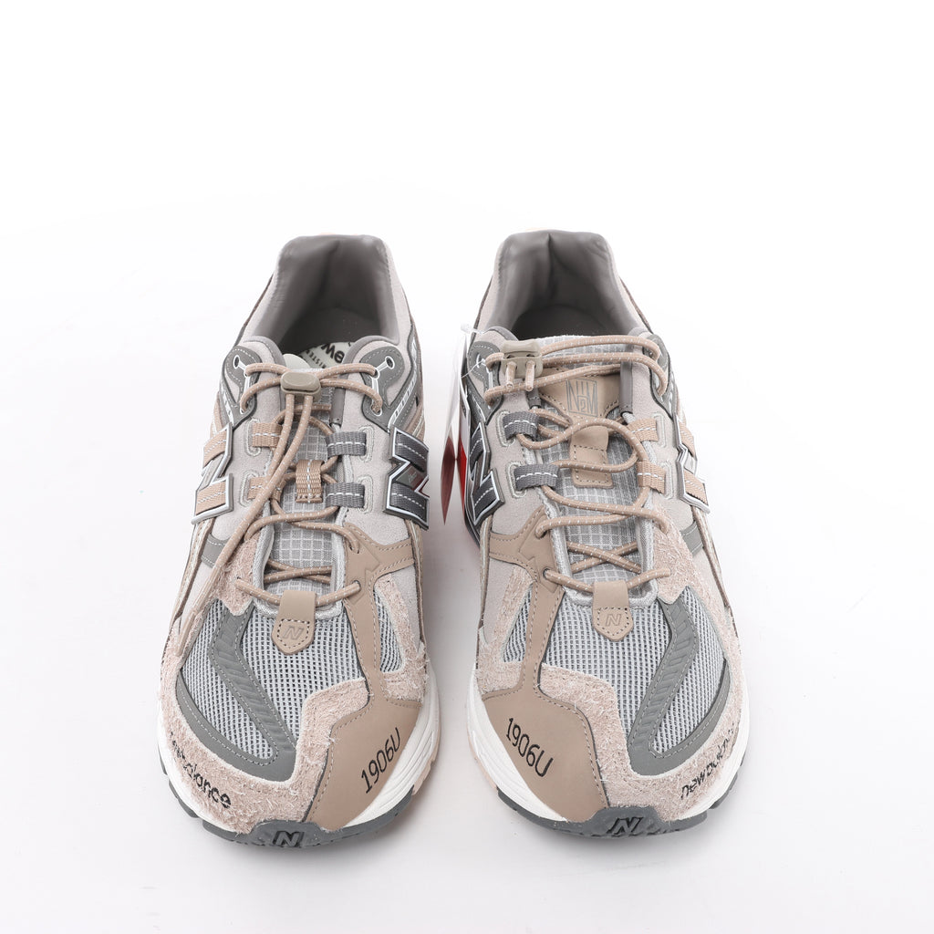 New Balance x N.HOOLYWOOD Leather x Fabric Sneakers in Gray x Brown M1906NIH