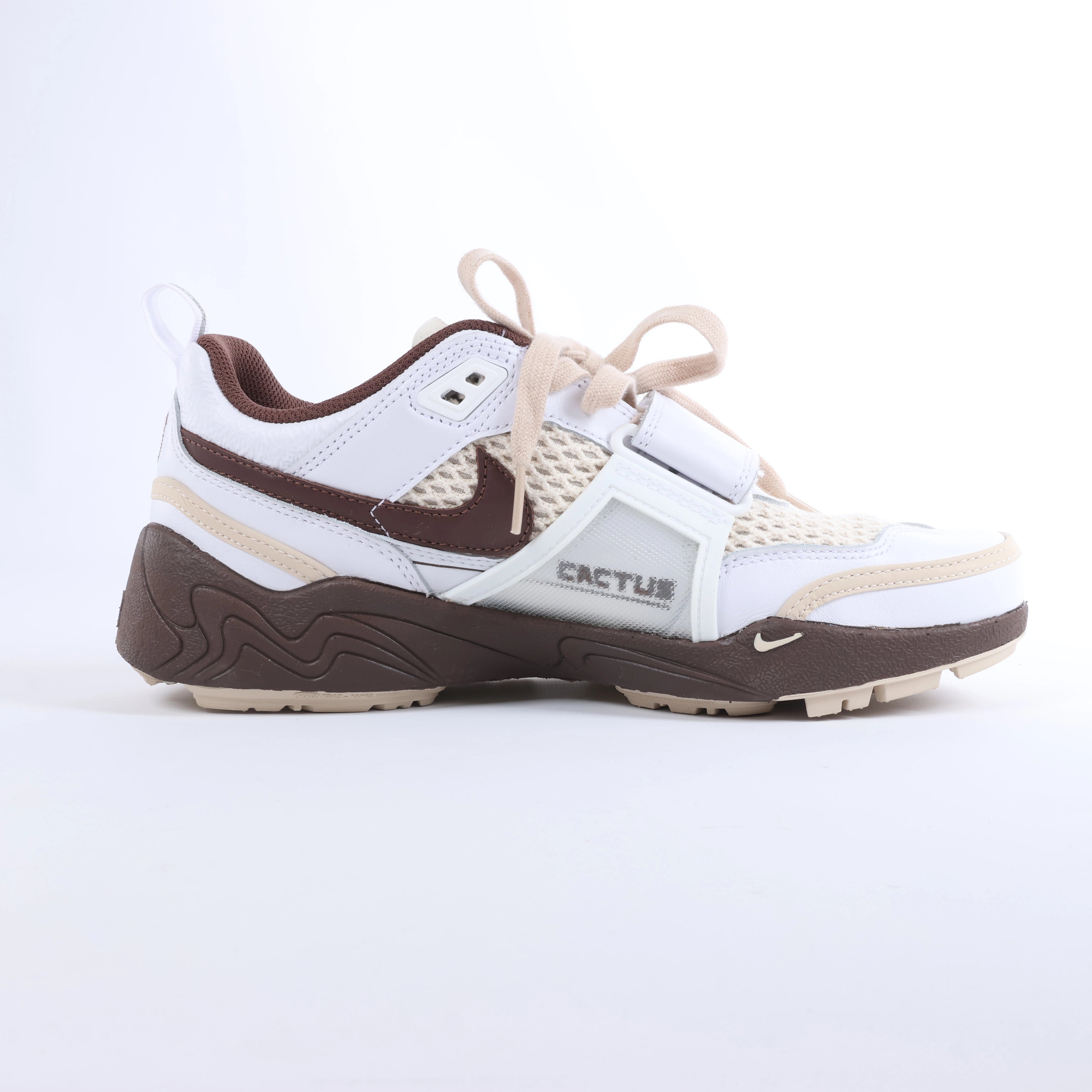 Zapatillas Nike JORDAN COURTSIDE Suede x Fabric en beige, talla 42.5 EU