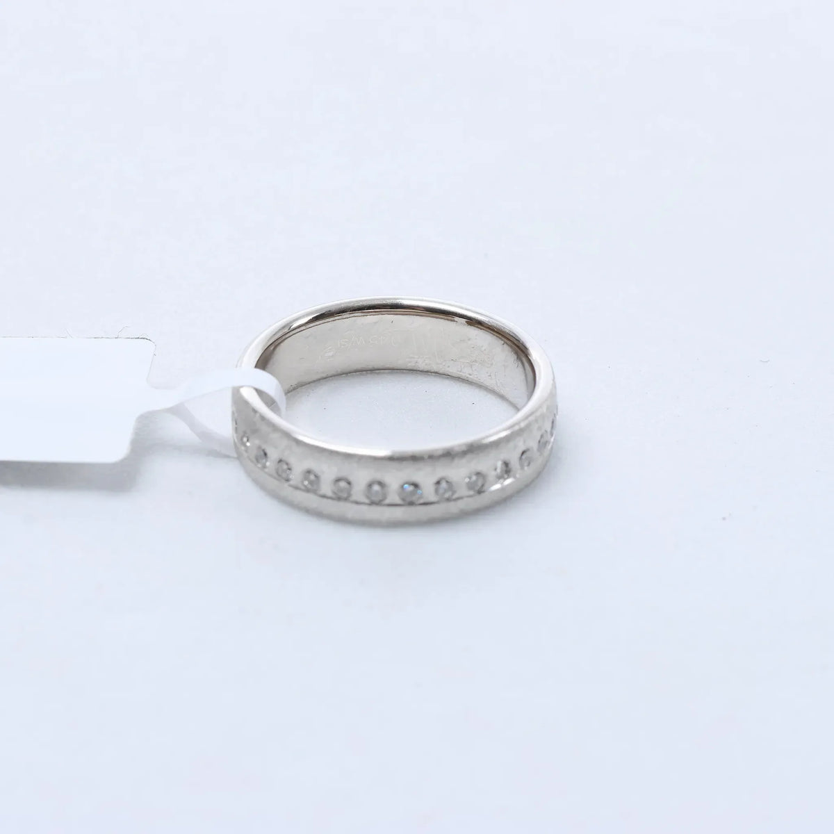 Non Signe / Unsigned 14k Gold (Au585) Ring with 30 Natural Diamonds