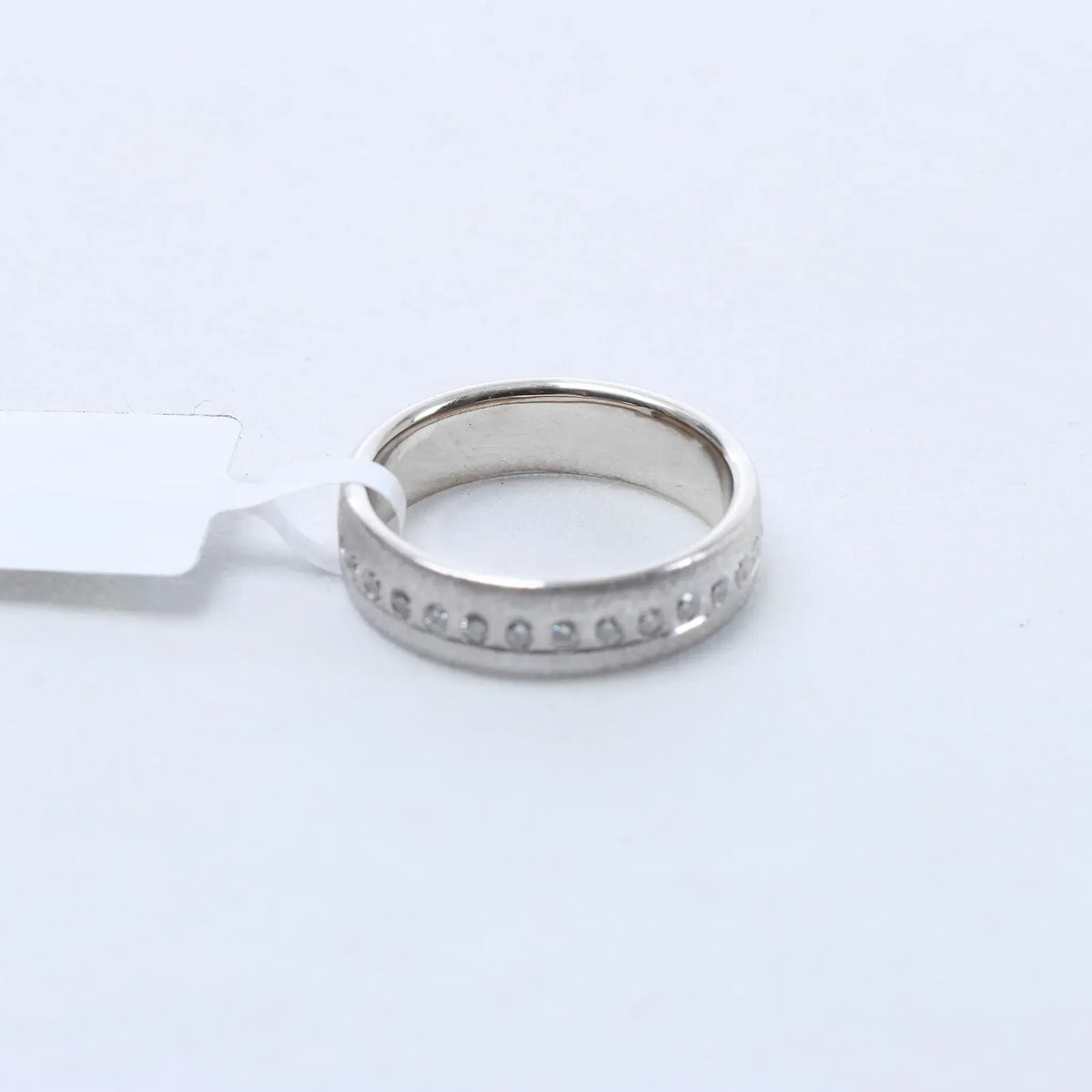 Non Signe / Unsigned 14k Gold (Au585) Ring with 30 Natural Diamonds