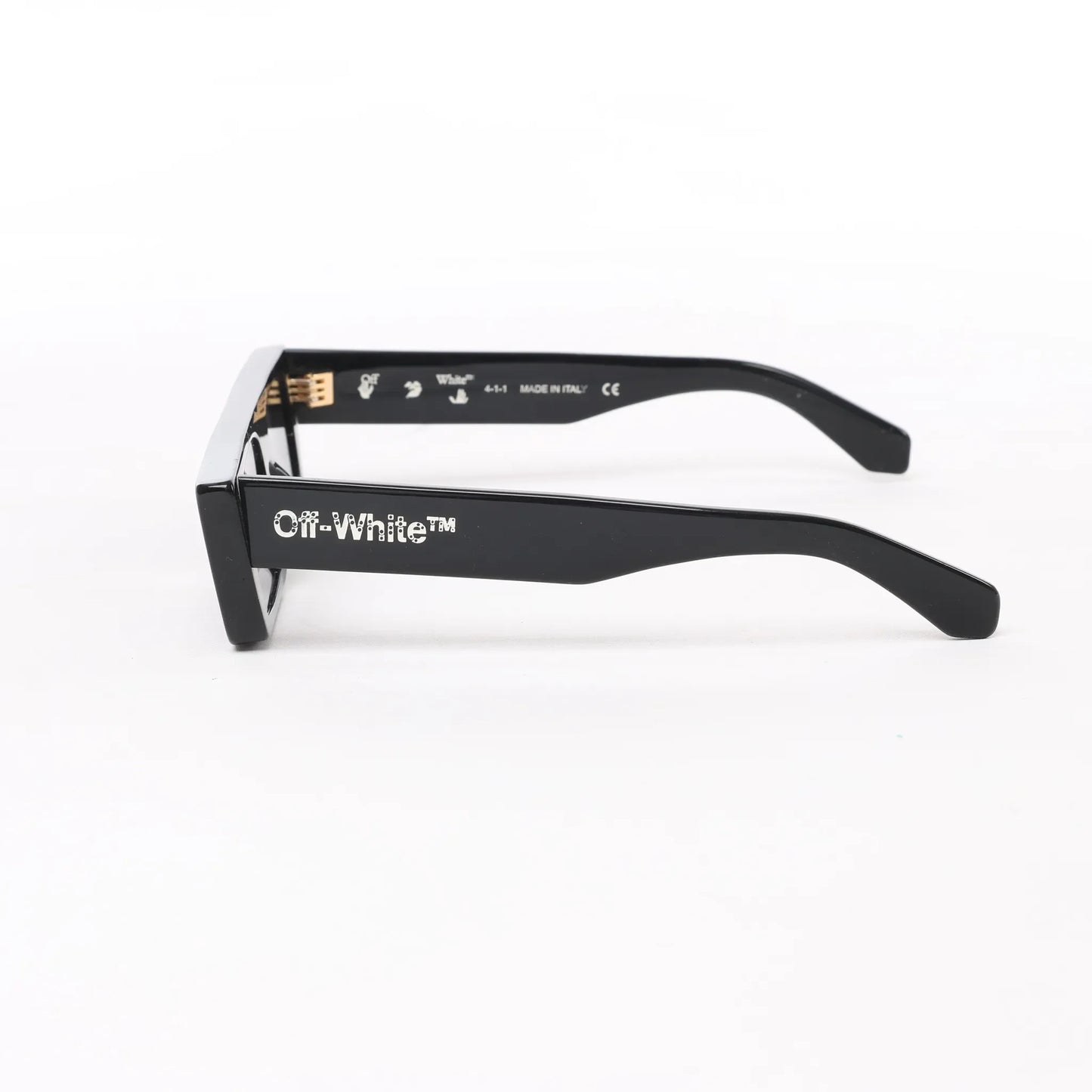 Off White Manchester Sunglasses in Black OERI010