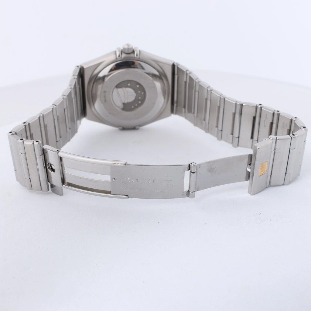Omega Constellation 1502.30 Automatic Wristwatch Silver Dial