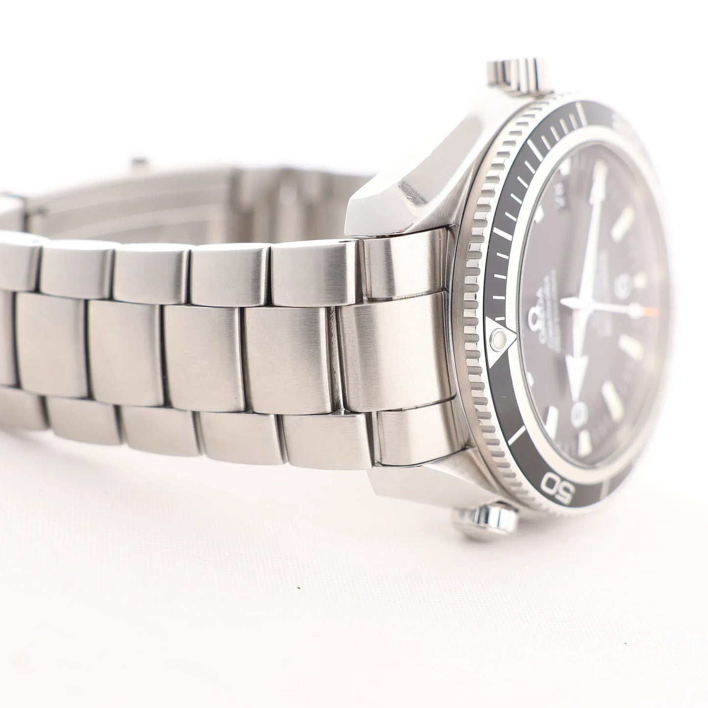 Omega Seamaster Planet Ocean 2201.50 86065212 SS SS AT Black Dial Watch