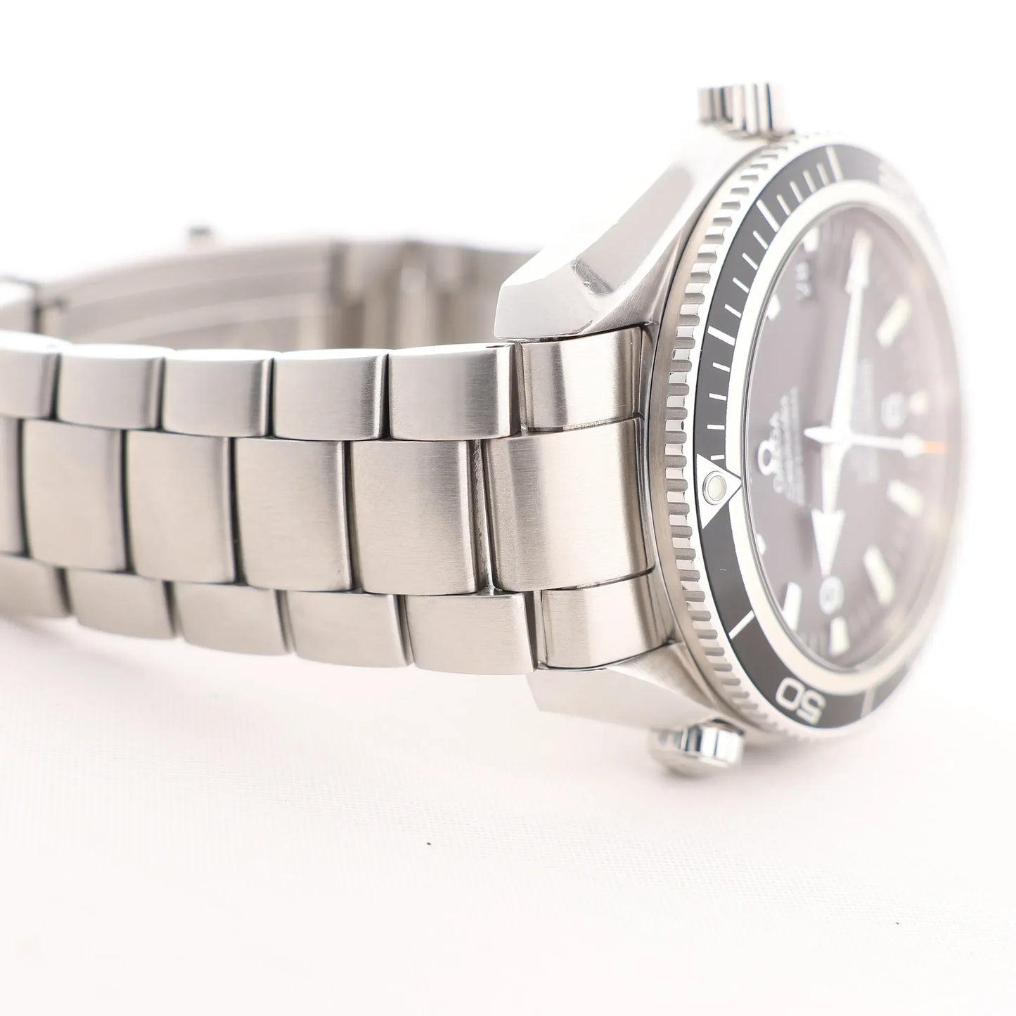 Omega Seamaster Planet Ocean 2201.50 86065212 SS SS AT Black Dial Watch