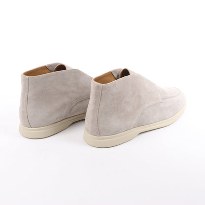 PINI PARMA Slipper aus Wildleder in Hellgrau, Größe 42,5 EU