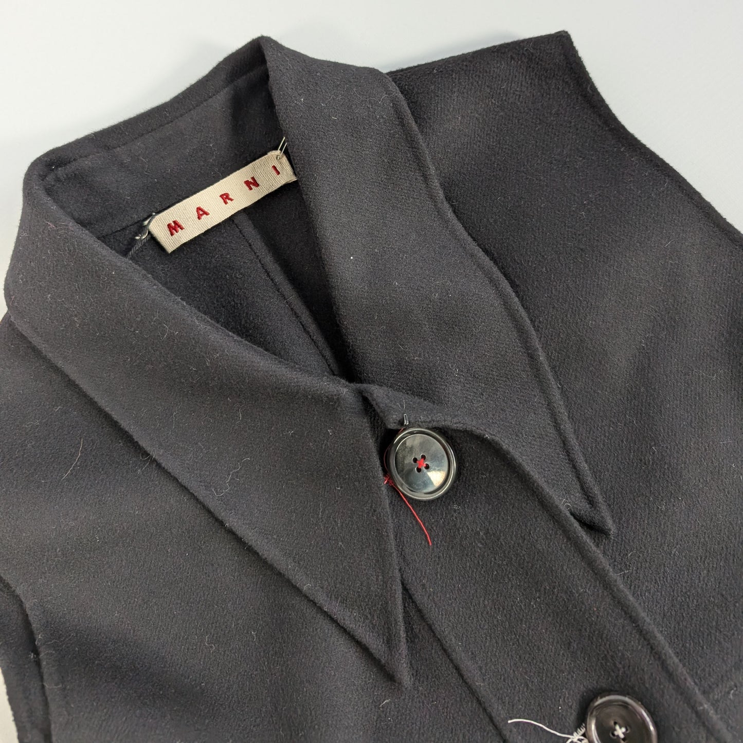 Robe noire sans manches Marni, taille 44