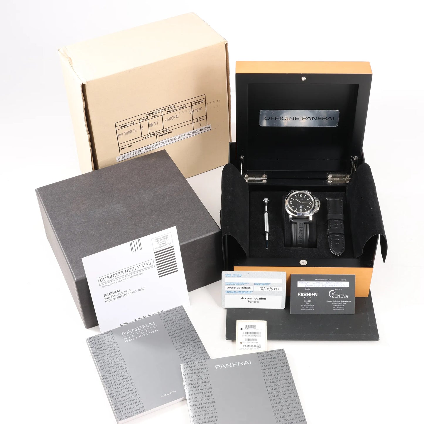 Panerai Luminor Base Logo PAM00000 SS x Rubber Stem-winder Watch with Black Dial