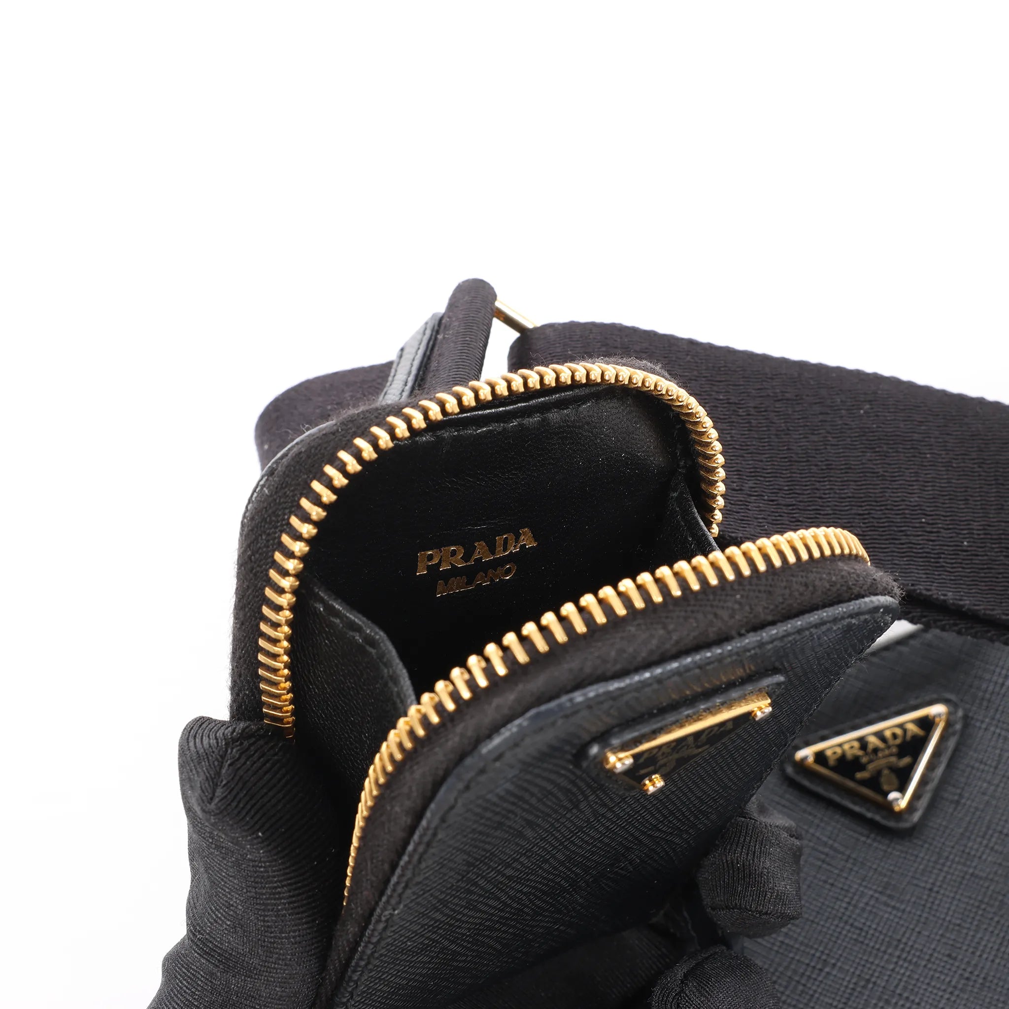 Prada Re-Edition 2005 Leather Crossbody Bag in Black