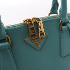 Bolso de mano Prada Galleria Saffiano Lux de cuero 2Way en azul 324823