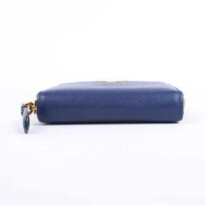 Portefeuille Prada Saffiano Metal 1MM268 en cuir bleu