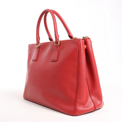 Prada Galleria Saffiano Lux Leder 2-Wege-Handtasche in Rot