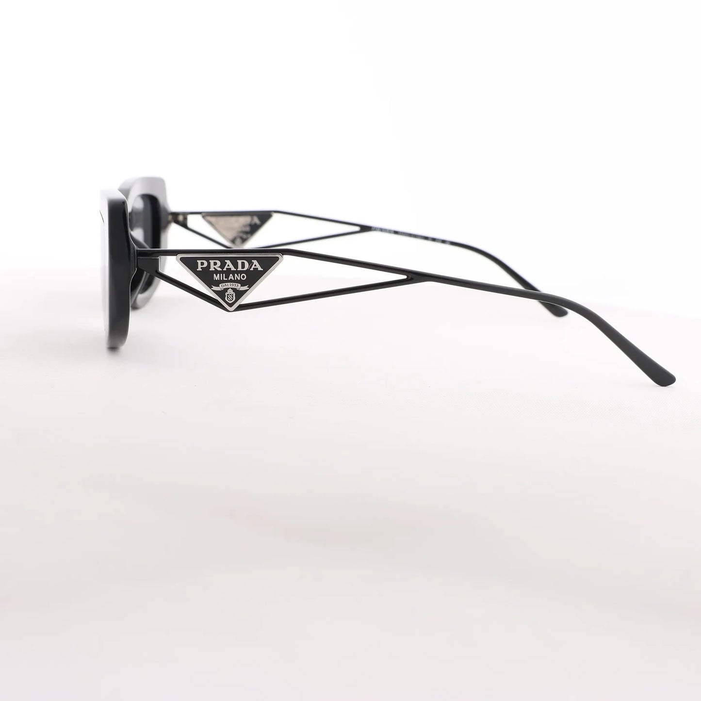 Lunettes de soleil Prada noires PR 14YS