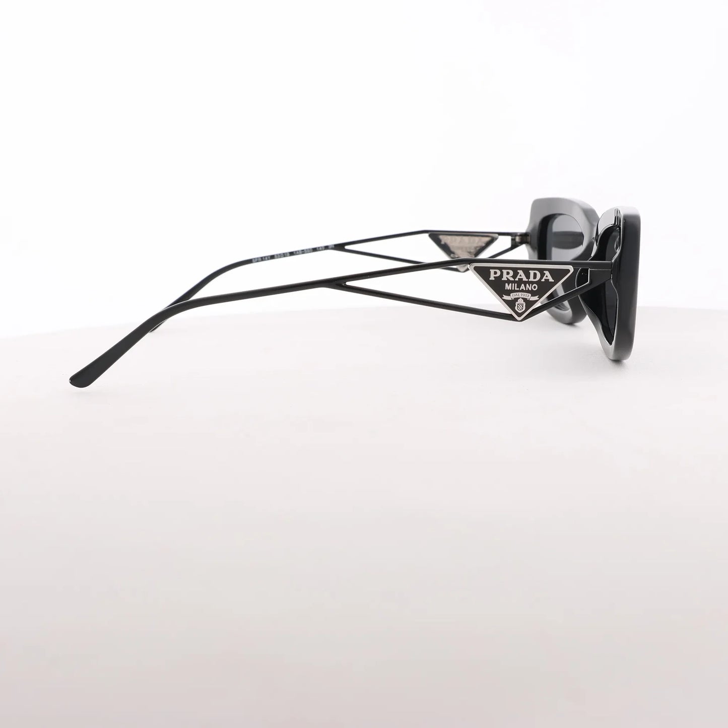 Lunettes de soleil Prada noires PR 14YS