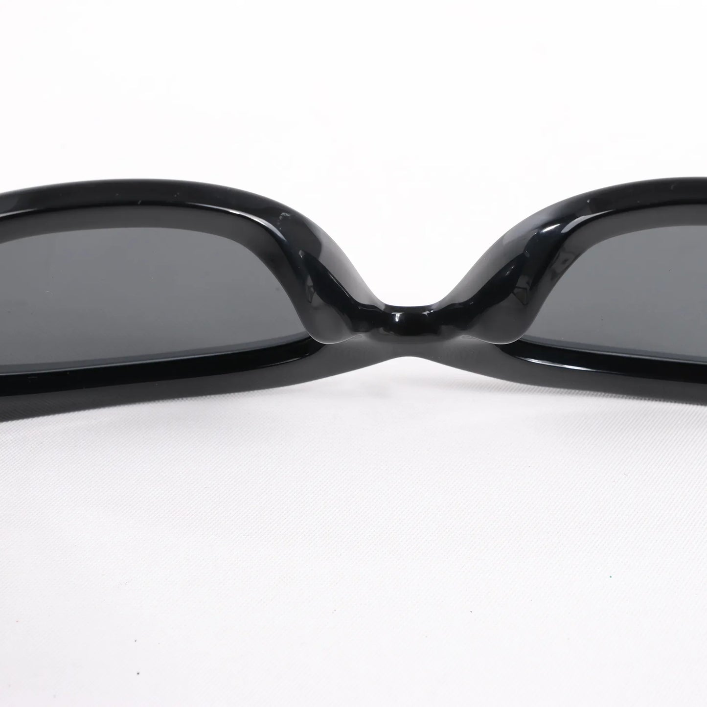 Lunettes de soleil Prada noires PR 14YS