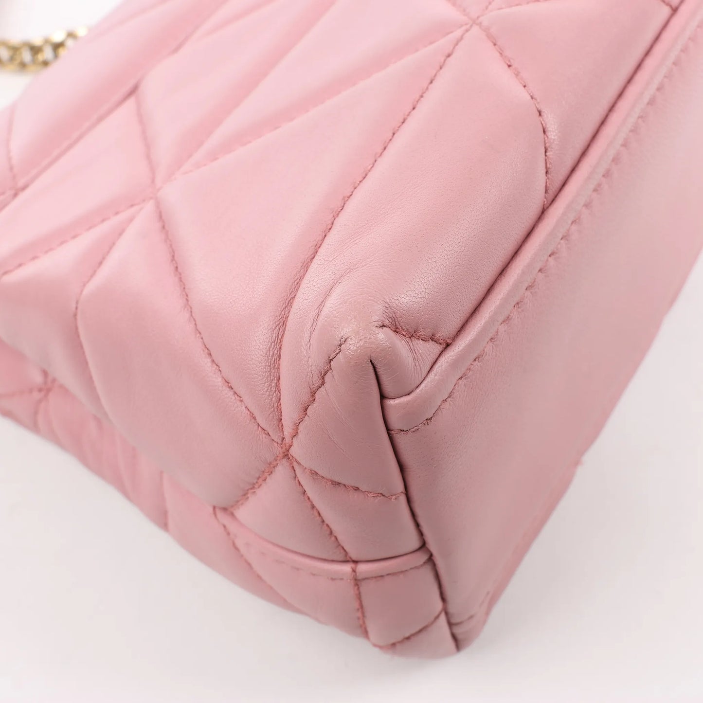 Prada Spectrum Kleine Schultertasche aus Leder mit Kette in Rosa