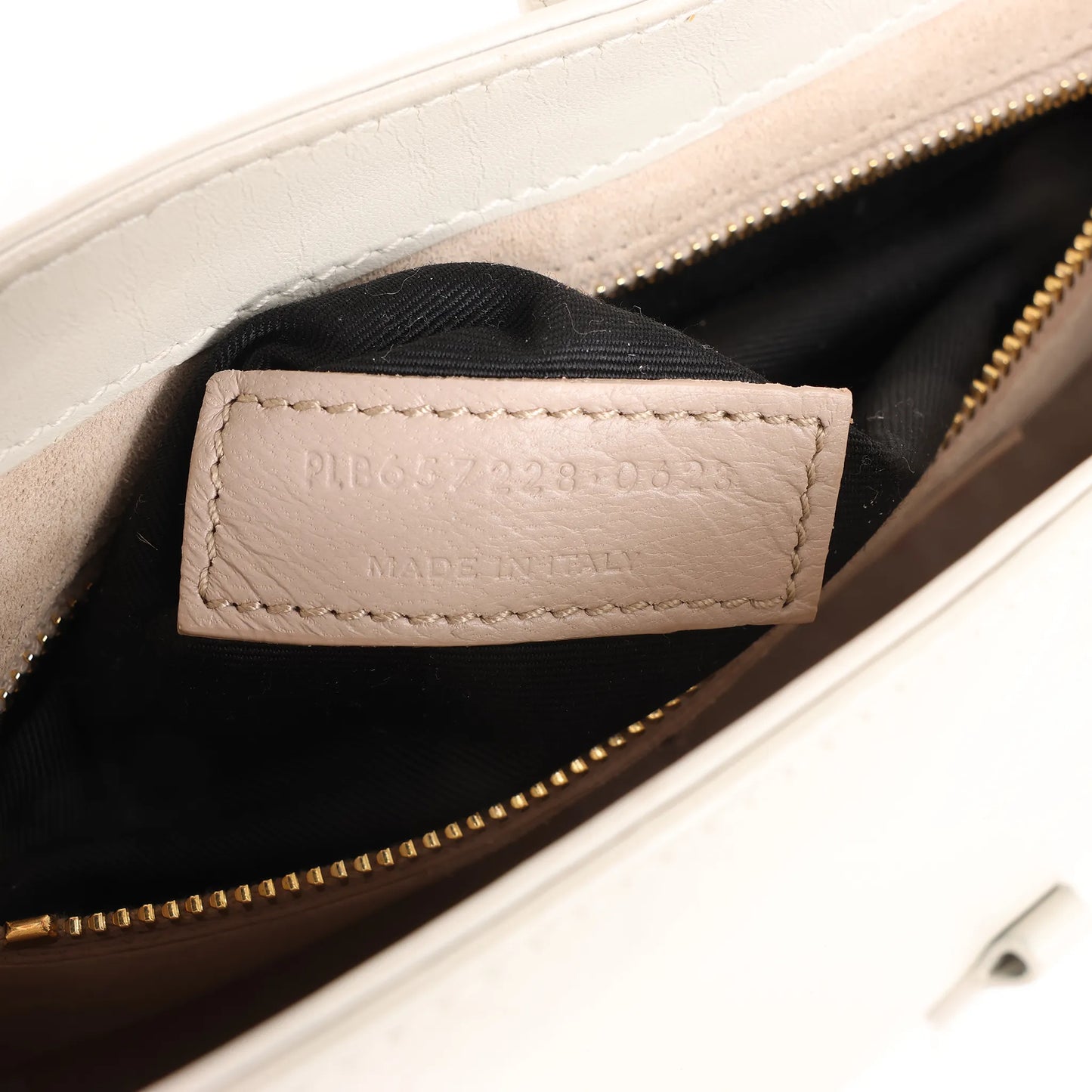 Saint Laurent Le 5 à 7 Small Leather Shoulder Bag in Beige 657228