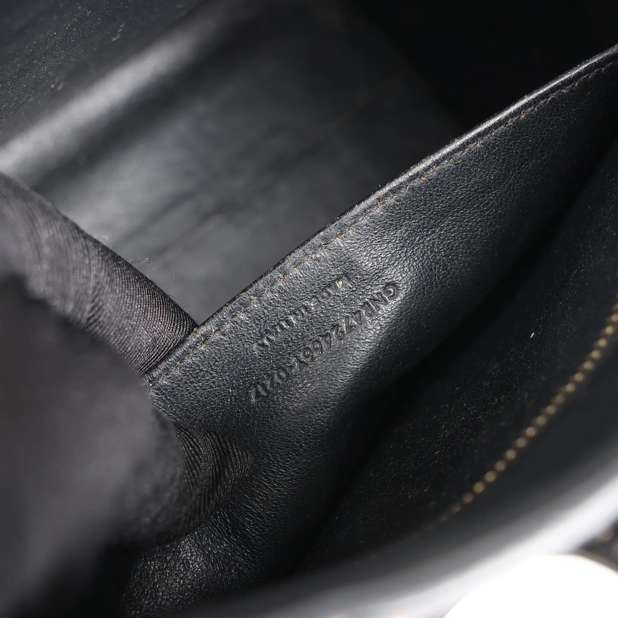 Saint Laurent Paris Baby Cabas Leather Handbag in Black 472466